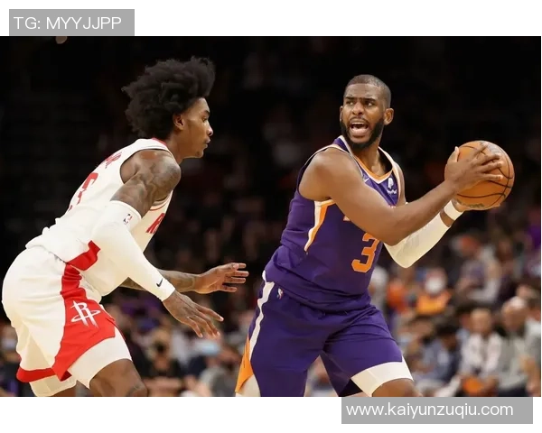 布克上半场表现挣扎12投5中仅得14分5篮板罚球命中率低迷